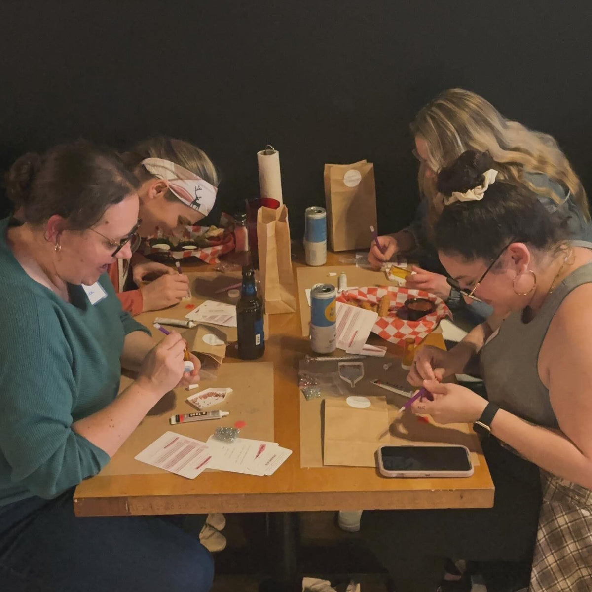 Sparkle Club at Sara McGinty’s: Picture Frame Night
